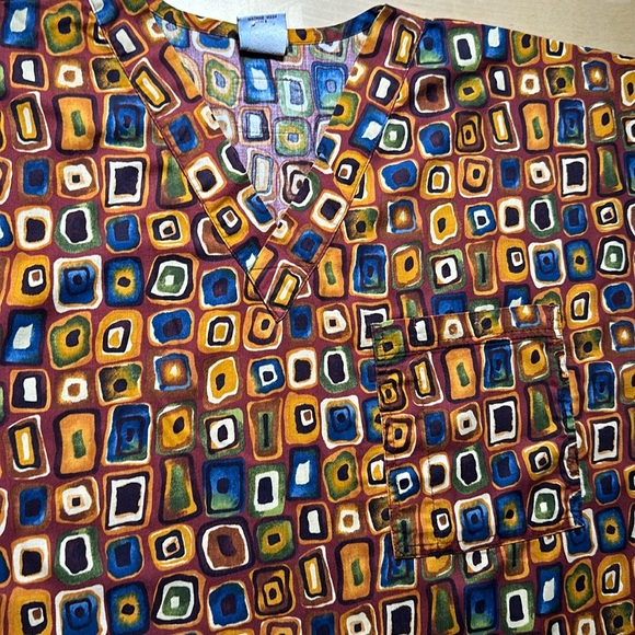 S.C.R.U.B.S. Brown Patterned Scrub Top - Picture 2 of 5